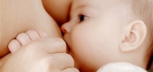 Durante la lactancia los niños se sienten protegidos y amados